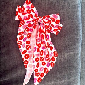Double Bow with Large Tail on Barrette- Hot Lips